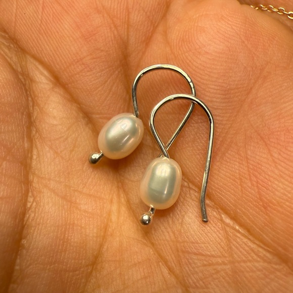 Sophie Buhai Mermaid South Sea Pearl Earrings 🪸 White - Picture 9 of 9